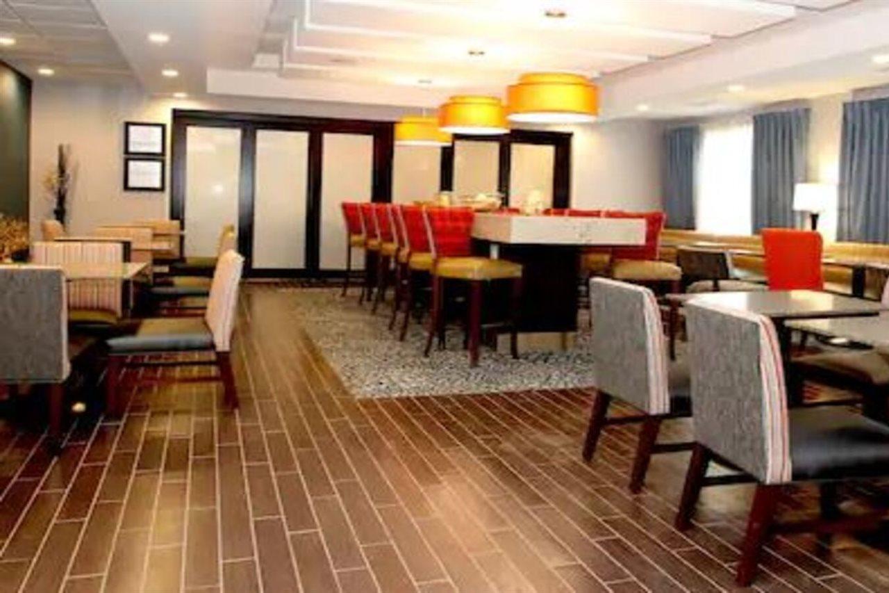 汉普顿萨福克酒店 外观 照片